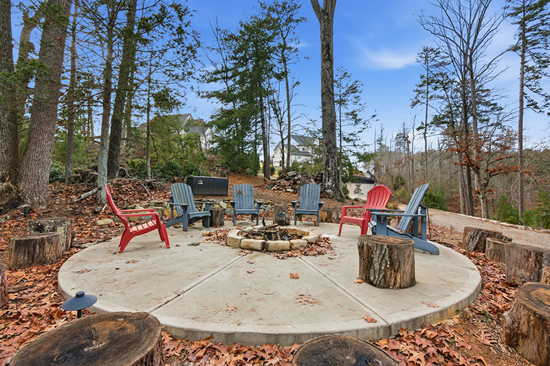 Hickory Lakeside Amenities